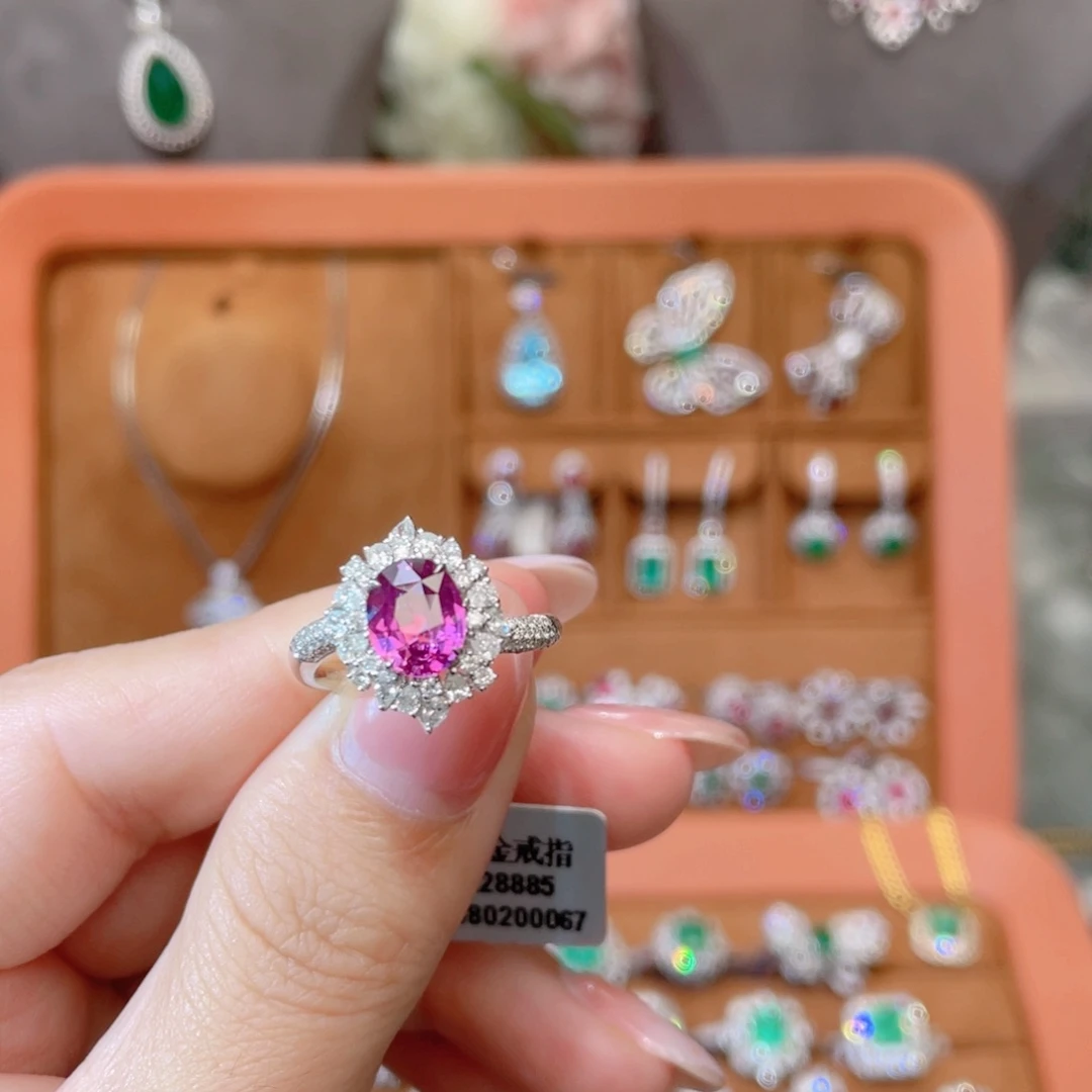 戒指彩色蓝宝石18K金镶嵌无烧紫蓝宝1.57