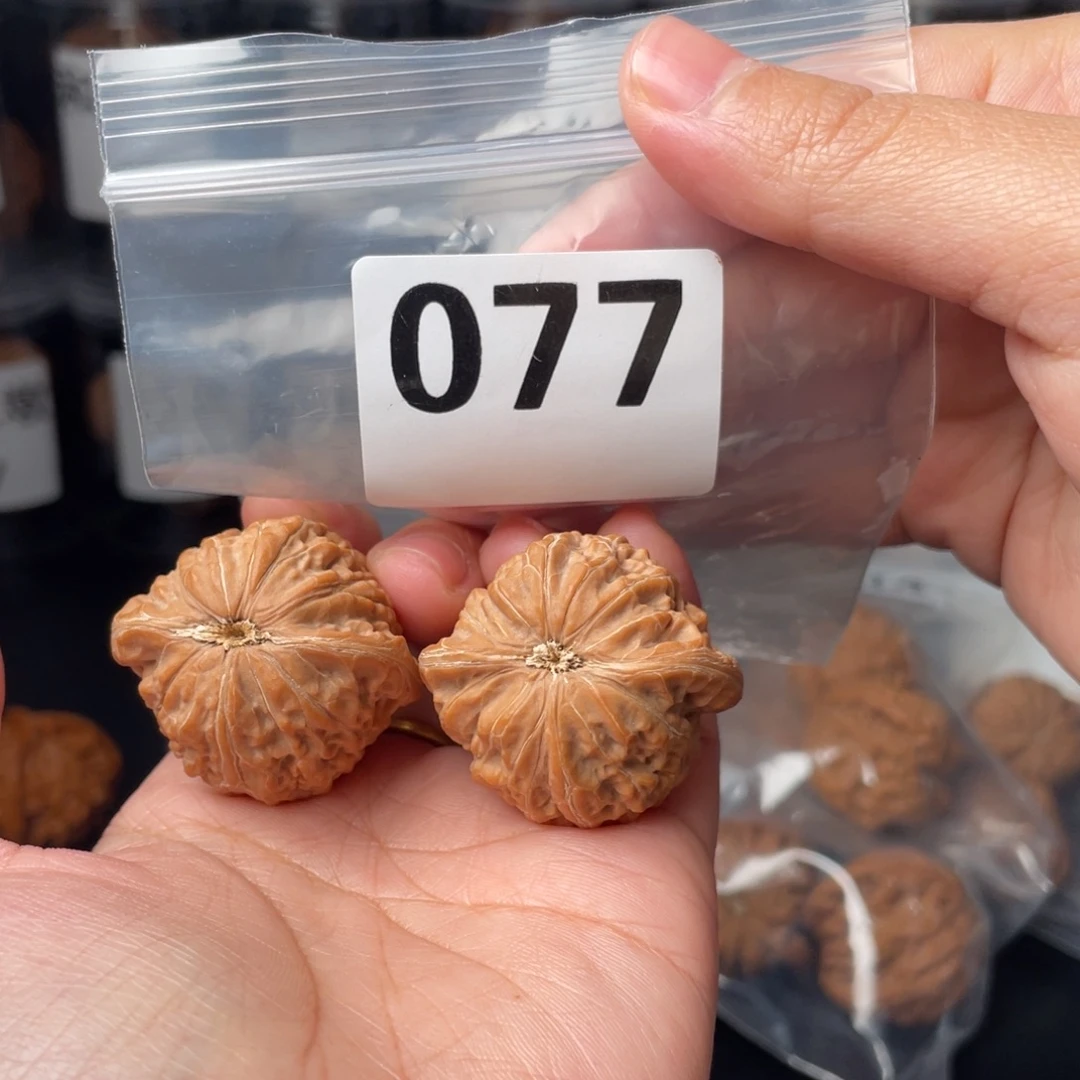 用***5文玩核桃把件全品35铁锤妹妹