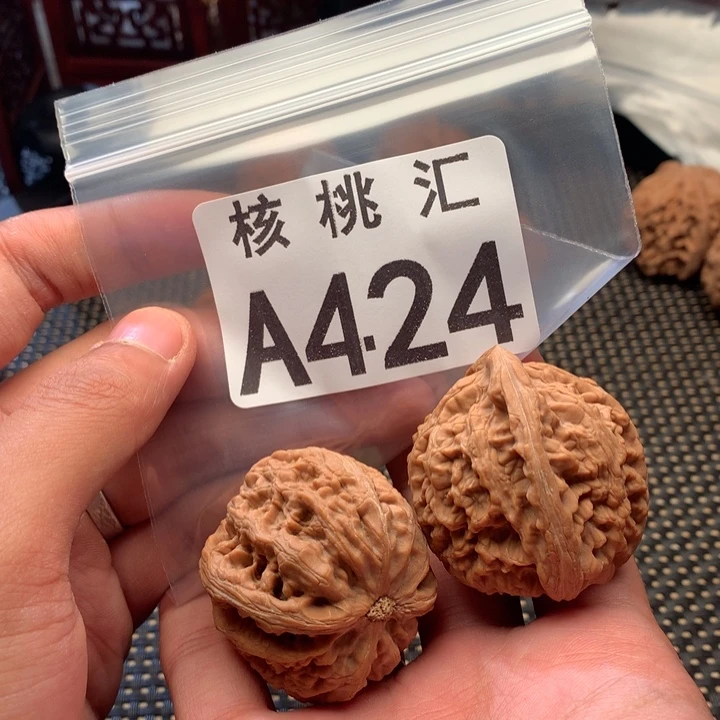 吊坠文玩核桃红锦鲤