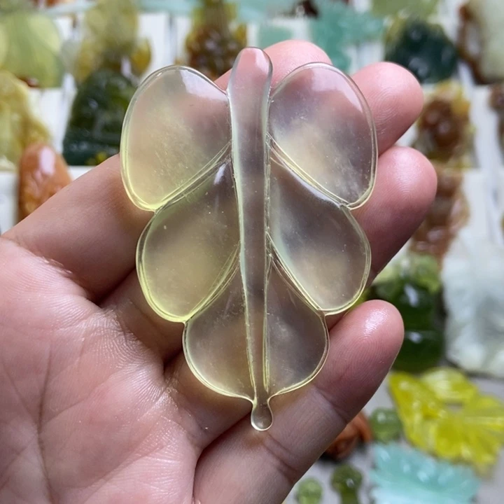 未镶嵌蛇纹石玉挂件