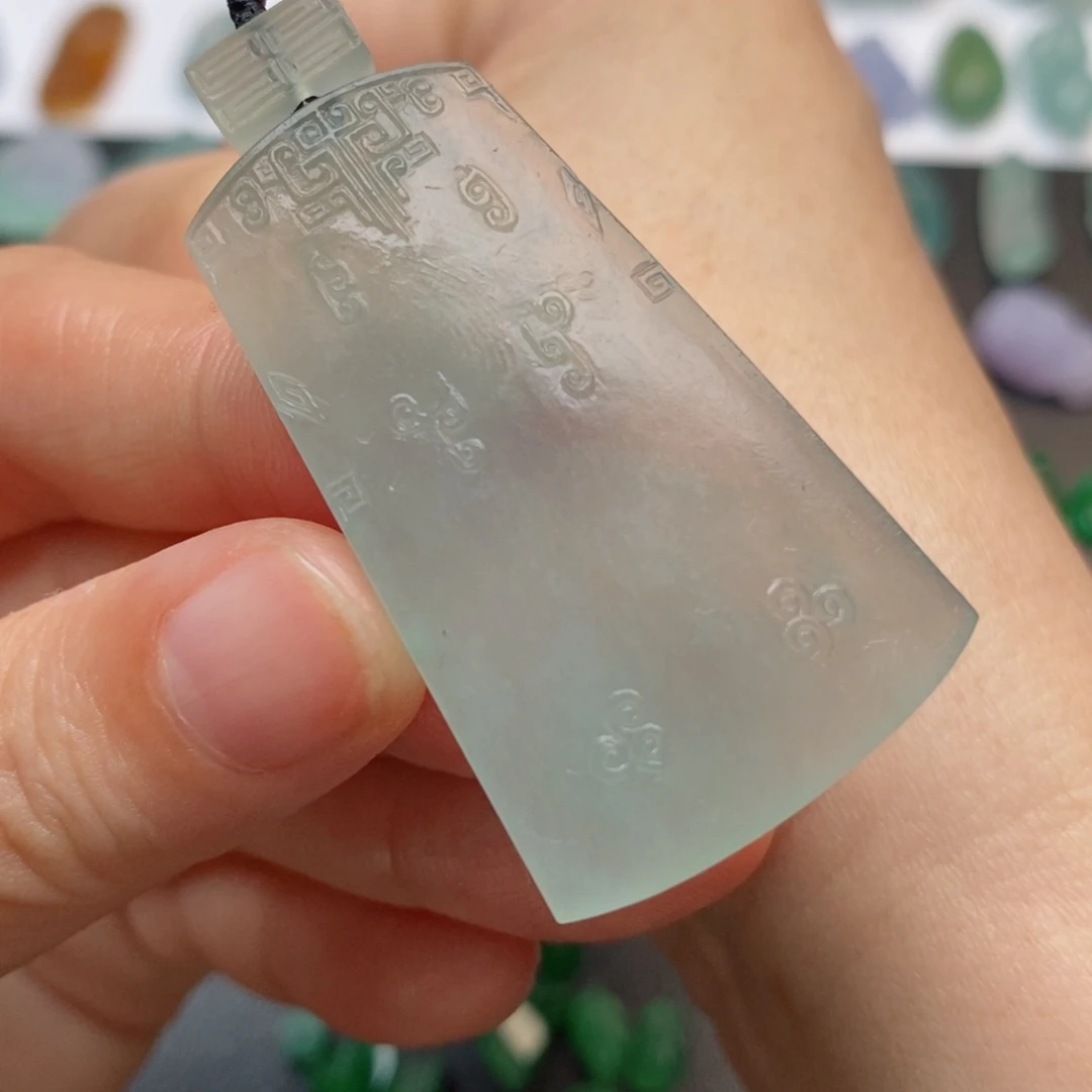 定制翡翠未镶嵌牌子