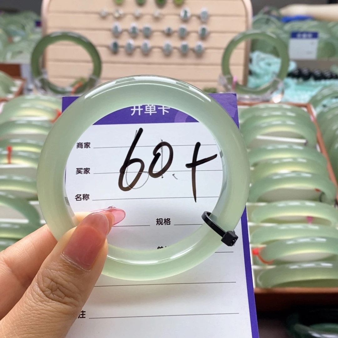 岫玉未镶嵌手镯我