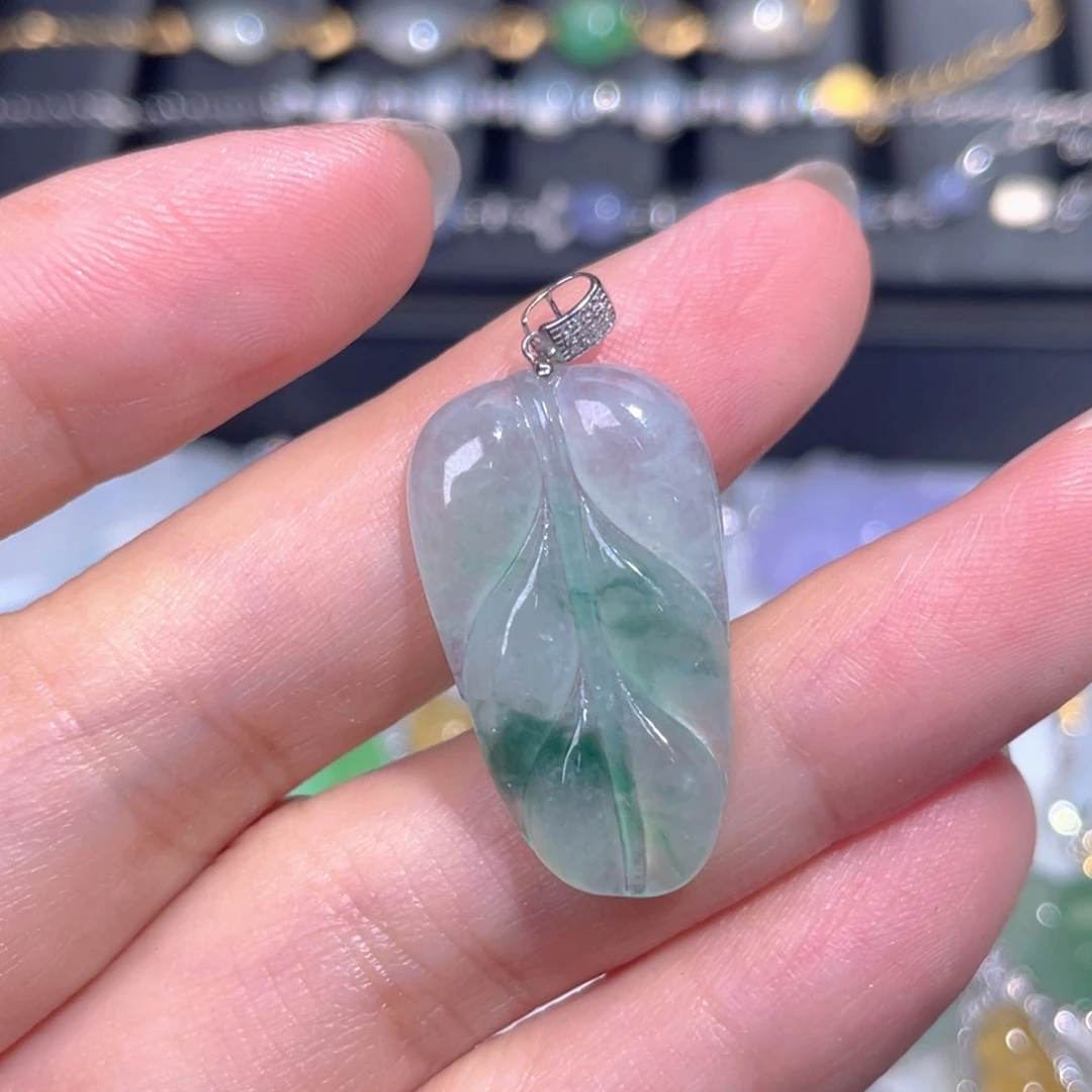 颈饰18K金镶嵌翡翠翡翠