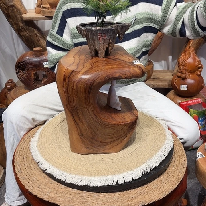 香樟木香樟木根雕凳子一物一拍编号398长30宽24高30