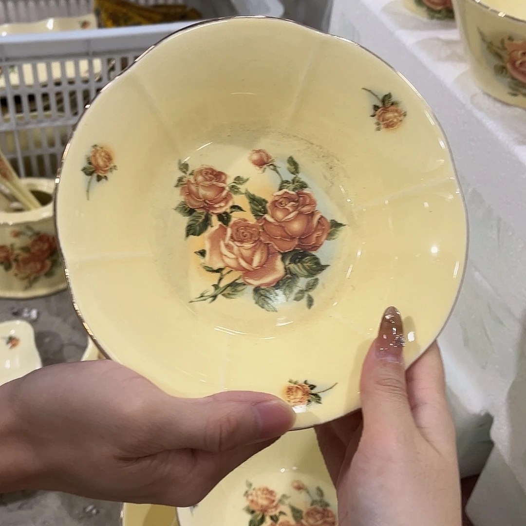 星博陶瓷有限公司2个