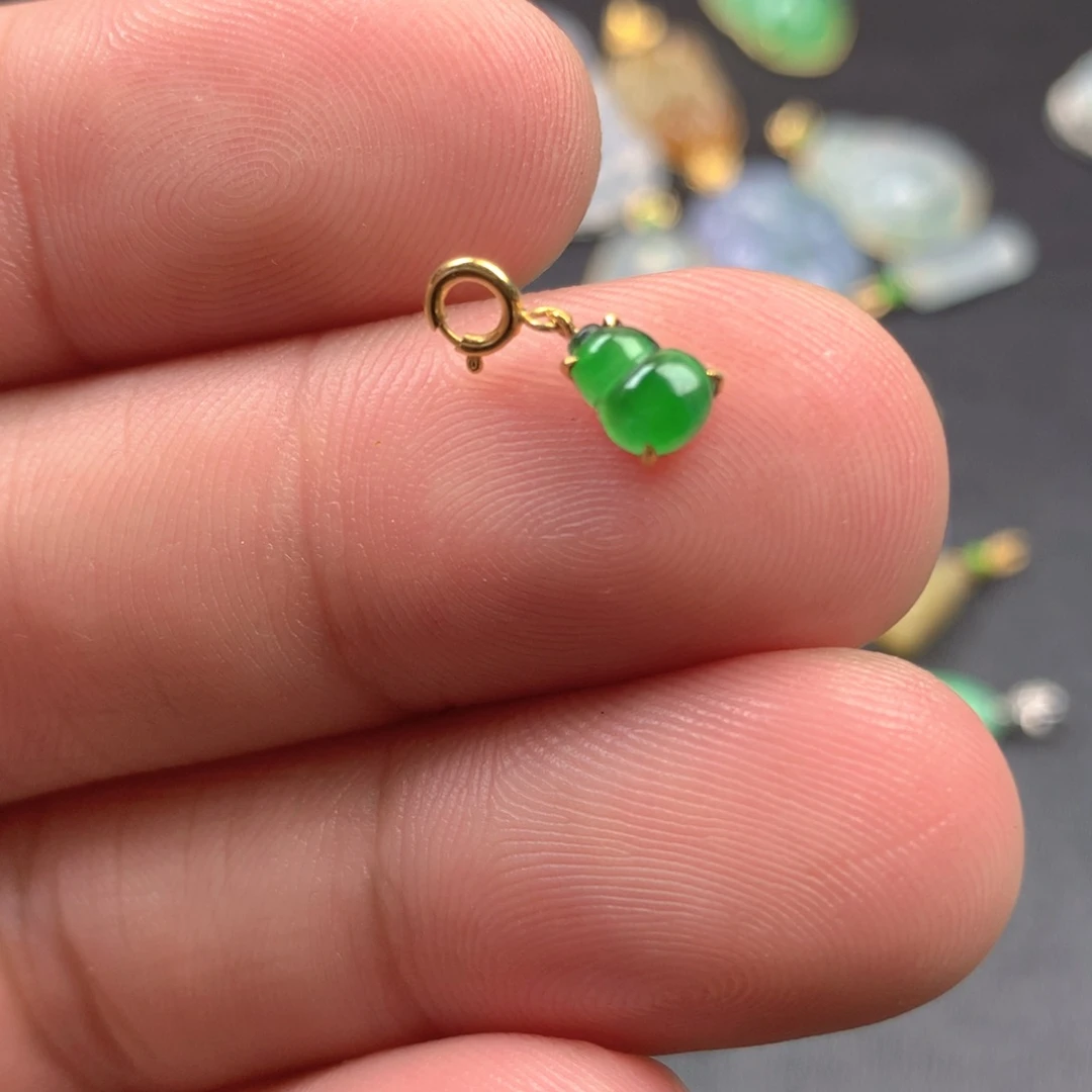 【闪购商品】颈饰18K金镶嵌翡翠翡翠