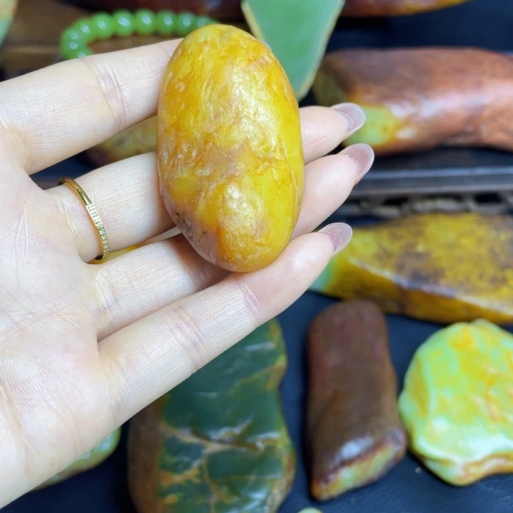 中***师和田玉未镶嵌手链