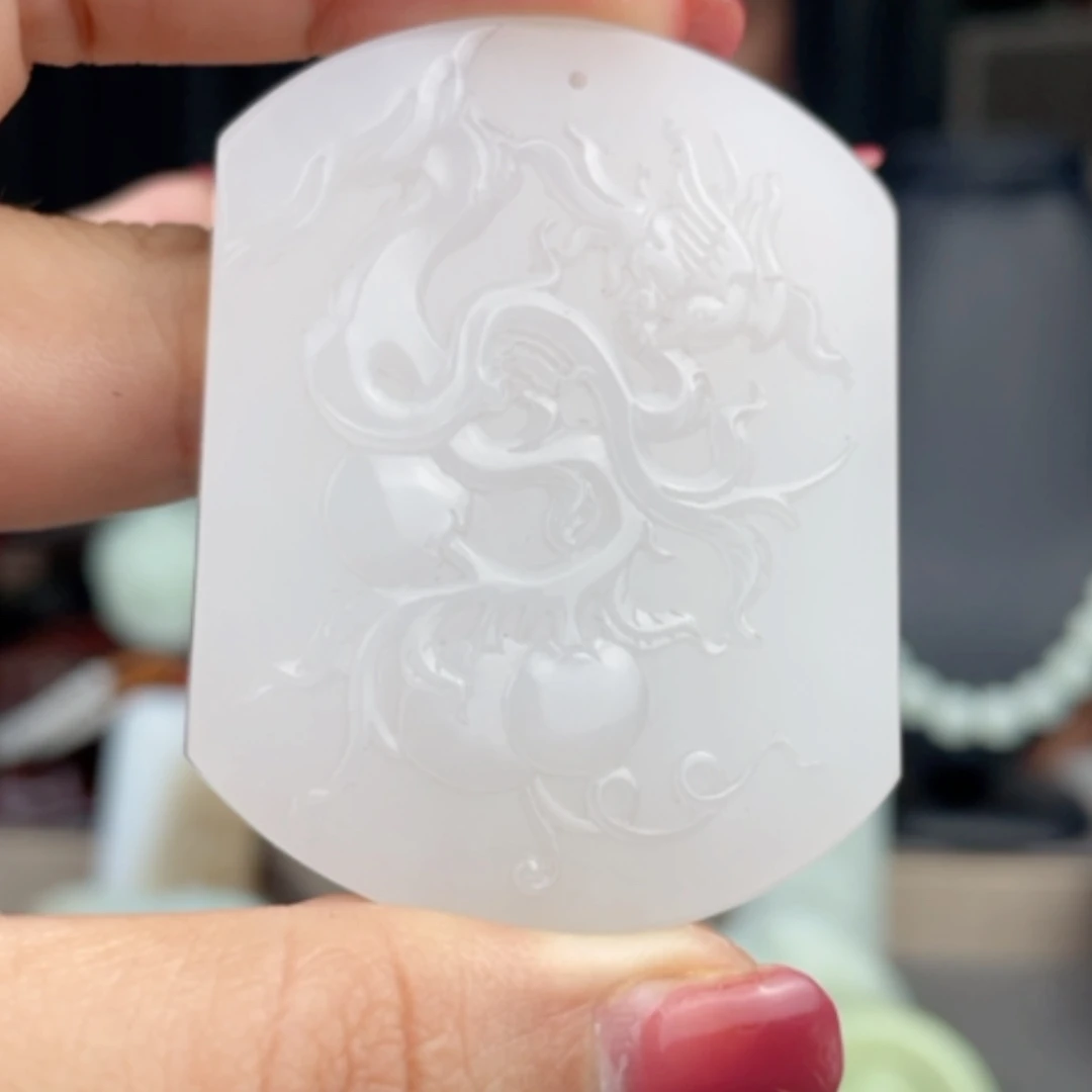 【闪购商品】颈饰未镶嵌和田玉