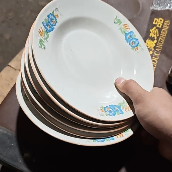 茶盏陶瓷盘子碗啥都有