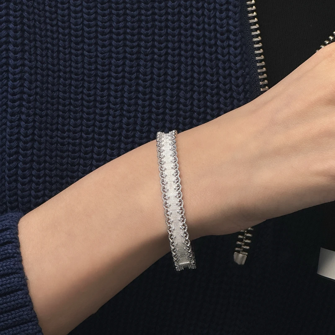 925银手镯 《歌剧院手镯》时尚布契风镂空蕾丝拉丝复古清冷感银手镯