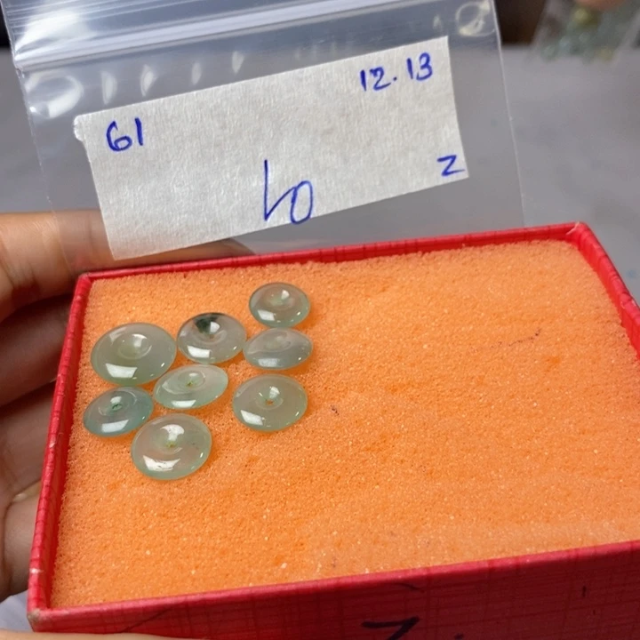 抱***宝定制翡翠未镶嵌不退