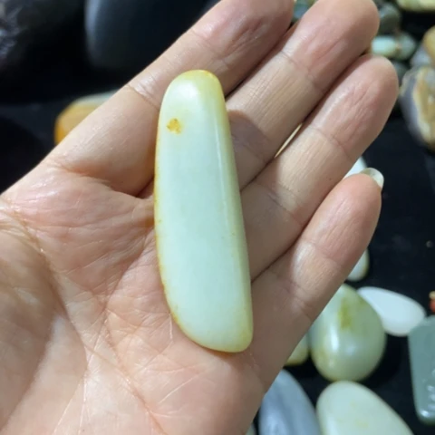 和田玉（糖玉）未镶嵌车挂