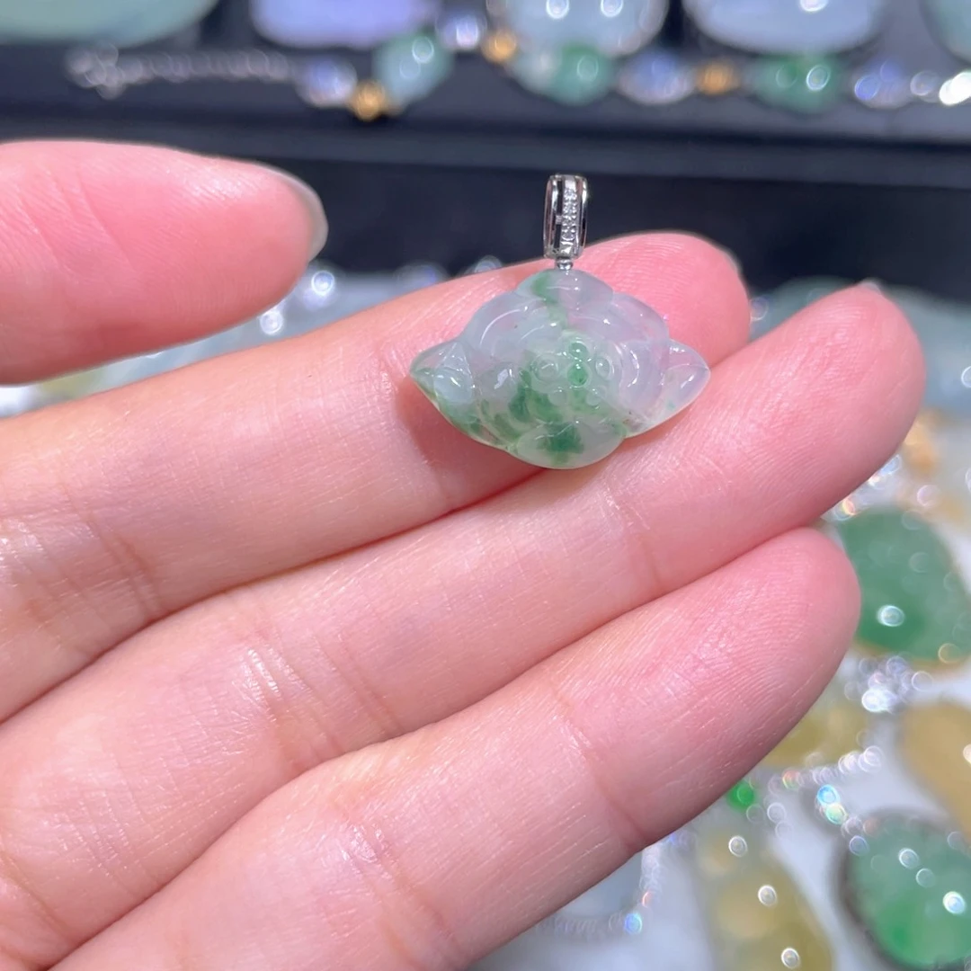 颈饰18K金镶嵌翡翠翡翠