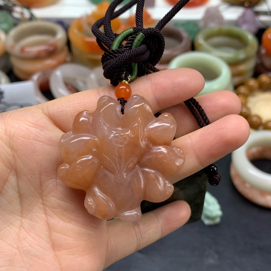 石英质玉吊坠未镶嵌