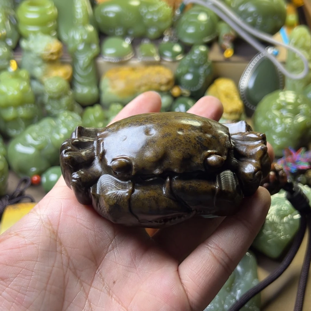 岫岩老玉（透闪石质玉）把件未镶嵌勇*