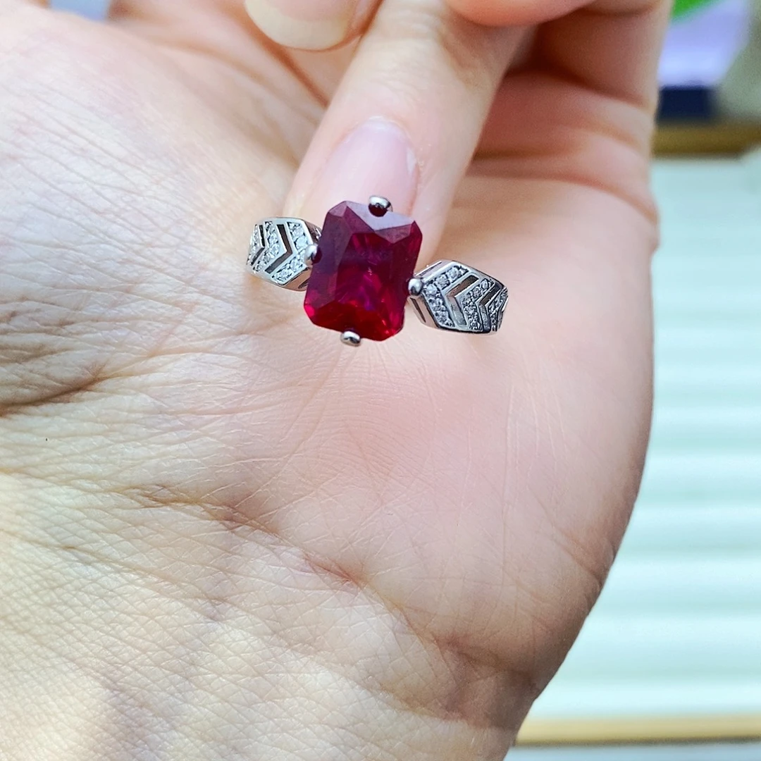 未镶嵌戒指红宝石