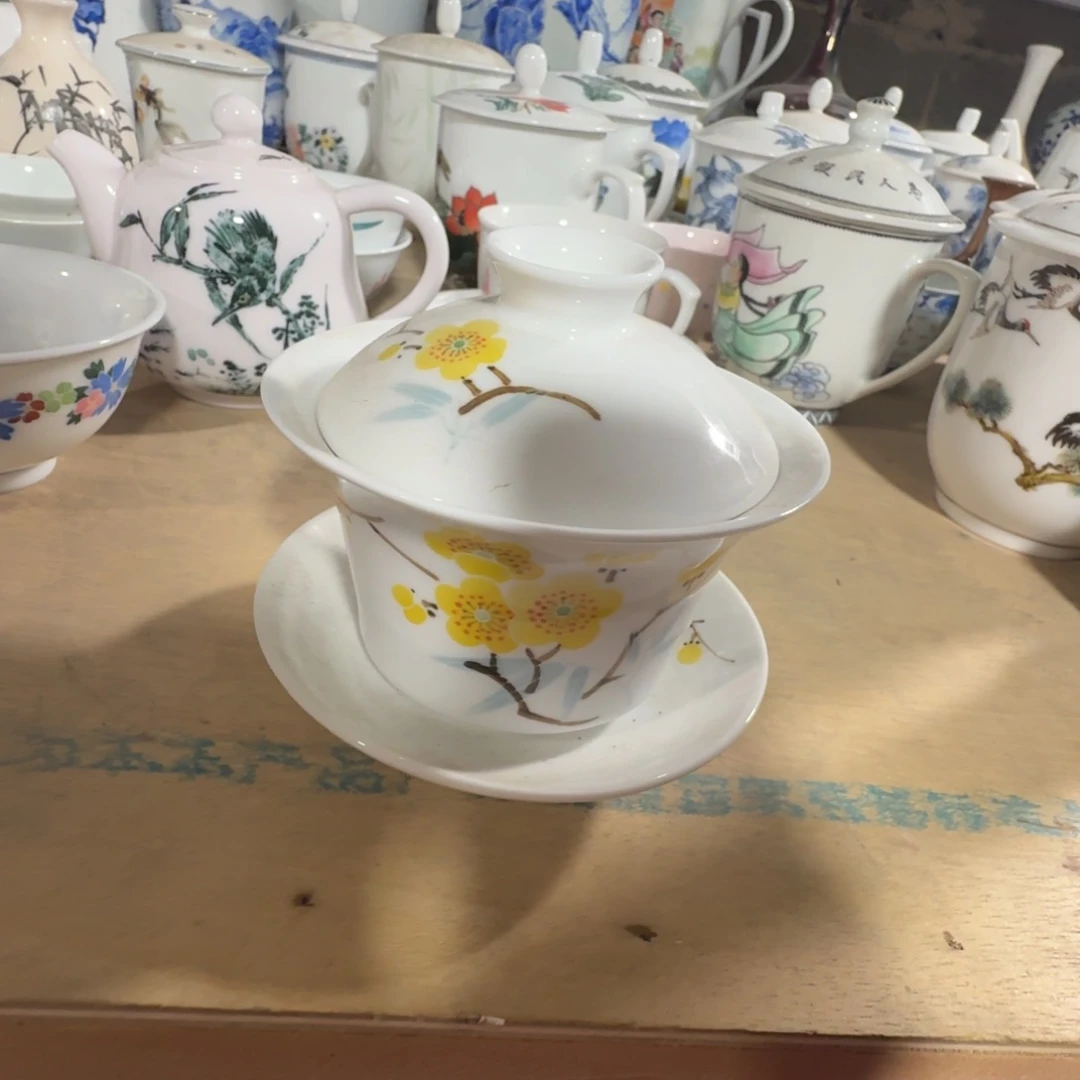 景德镇的陶瓷瓷器
