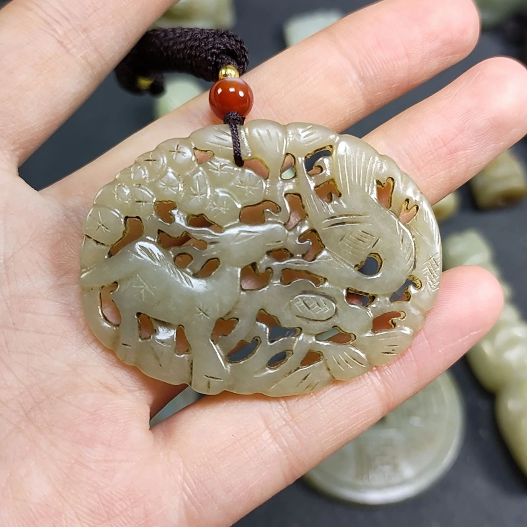 和田玉颈饰未镶嵌