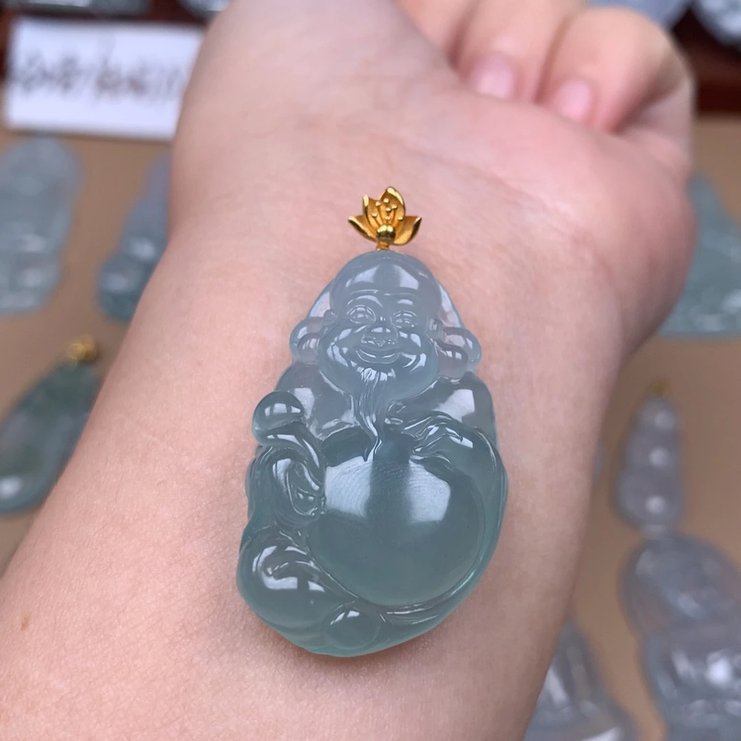 翡翠18K金镶嵌颈饰缅甸翡翠A货