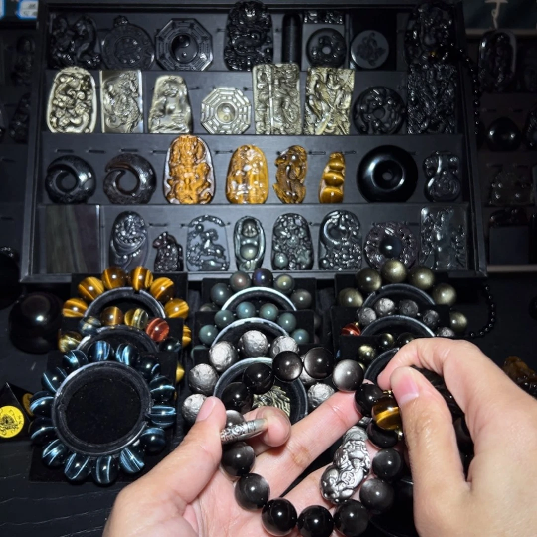 T***W黑曜岩未镶嵌手链