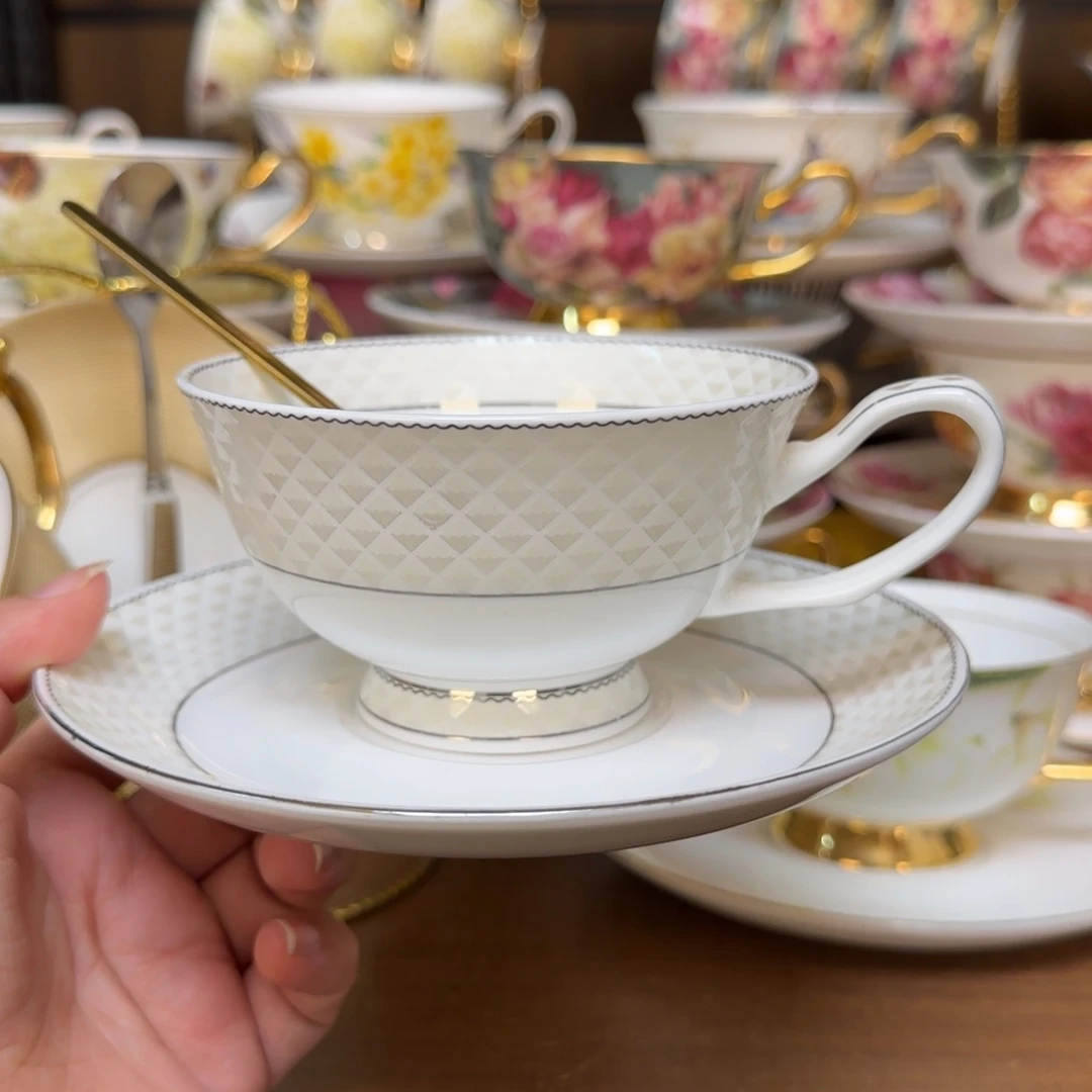 45%以上骨粉骨瓷铂金一杯一碟一勺快递装（拍两套送杯架）