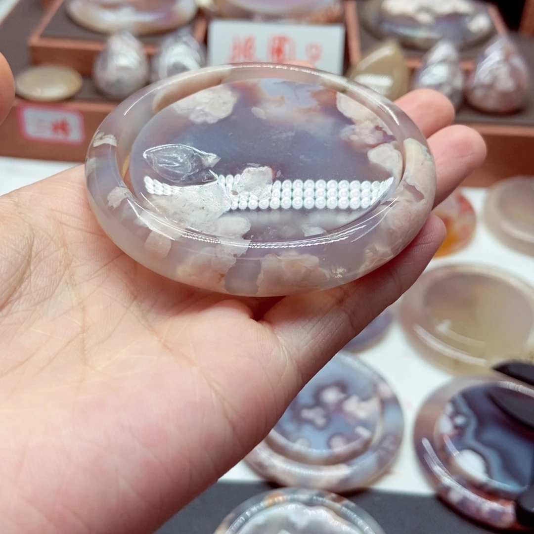 不***甜玛瑙/玉髓未镶嵌手镯