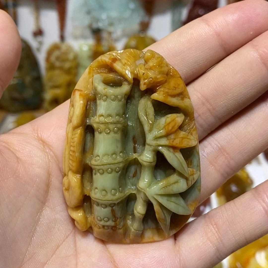蛇纹石玉未镶嵌颈饰