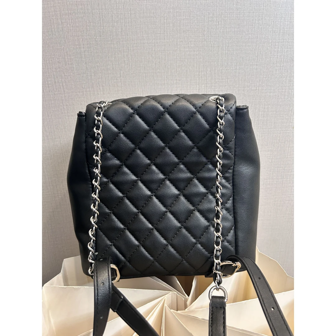 TOLEX2025新款时尚百搭手工女包双肩青蛙