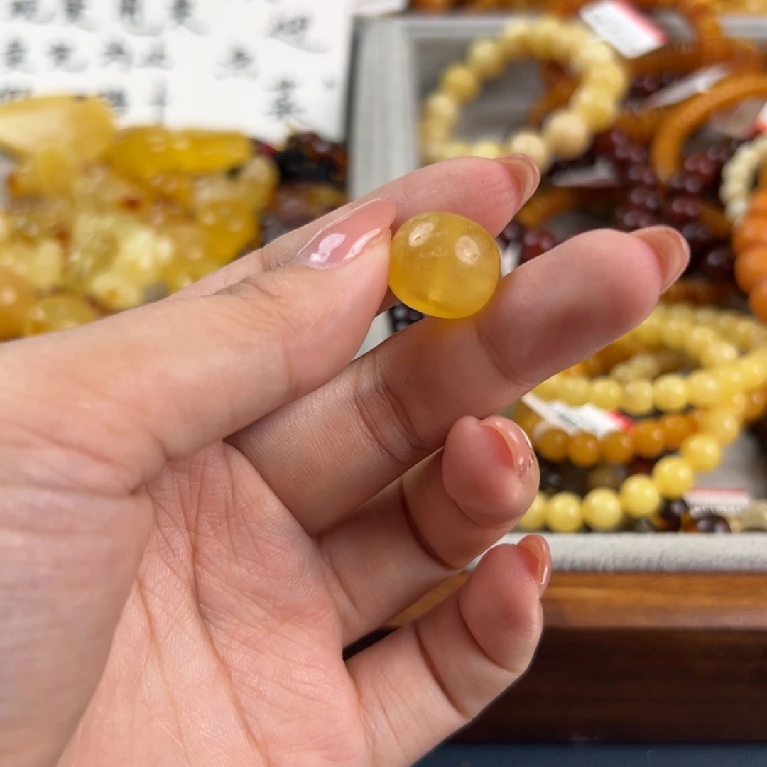 琥珀未镶嵌珠宝奇石