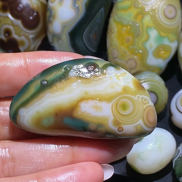 玛瑙/玉髓未镶嵌珠宝奇石64