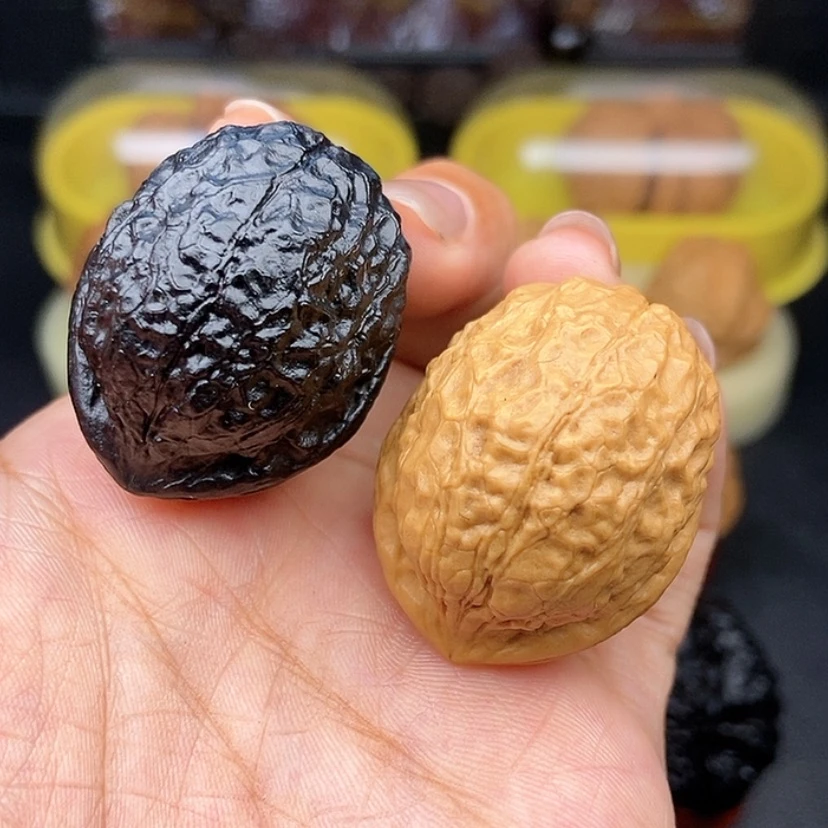【闪购商品】文玩核桃把件35尺阴阳对蟒纹龙蛋