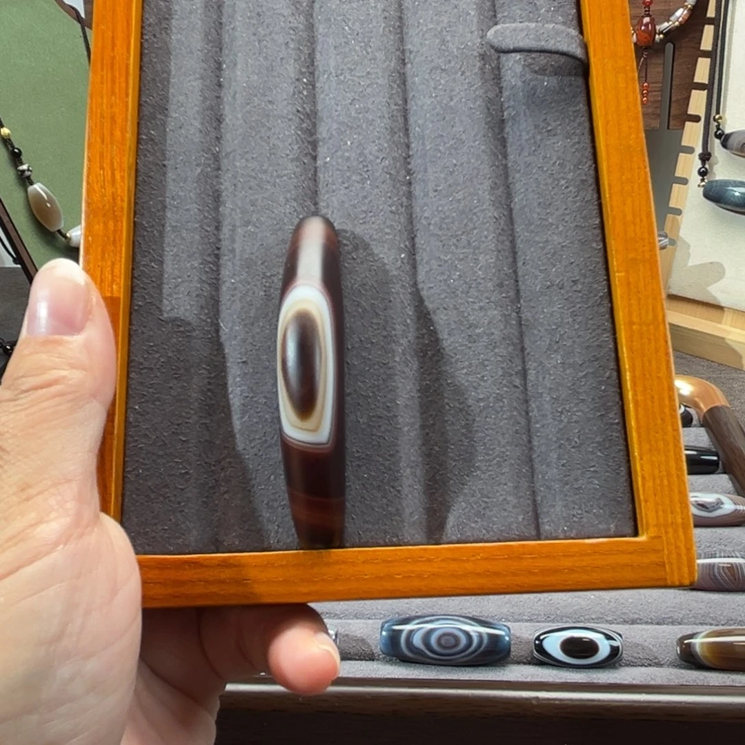 J***生玛瑙/玉髓合金颈饰