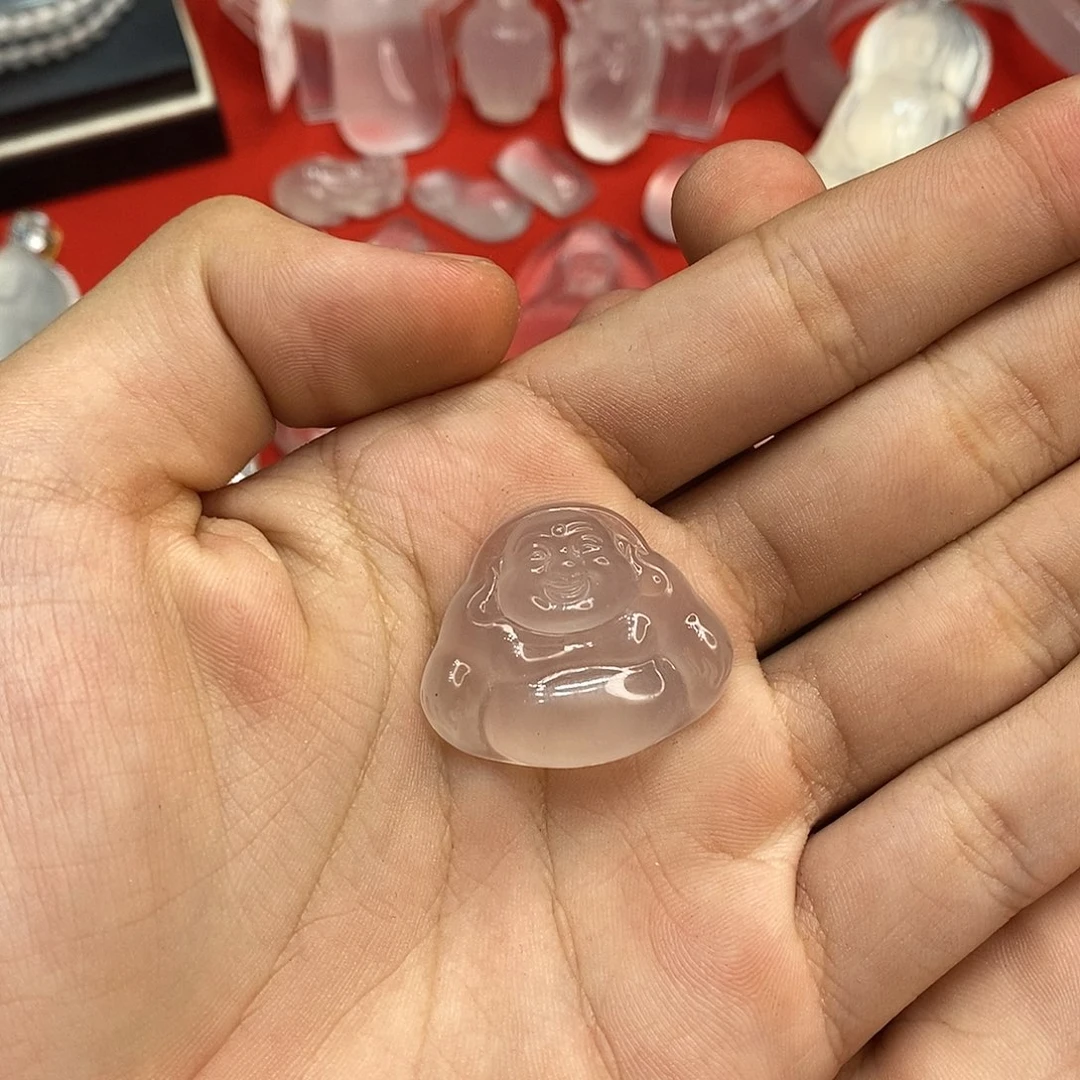 颈饰未镶嵌石英质玉