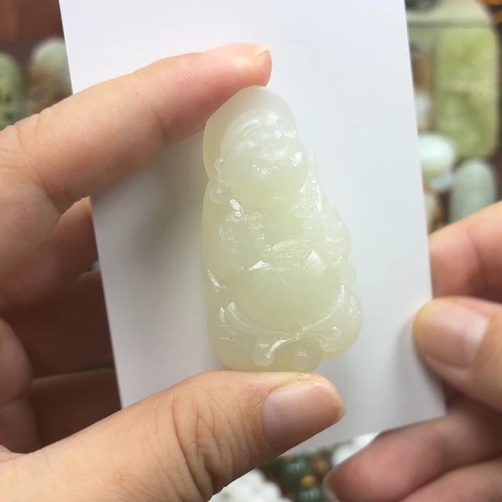 :***和田玉未镶嵌颈饰