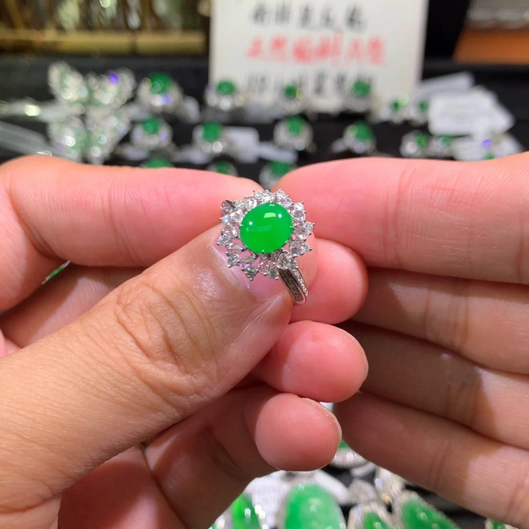 【闪购商品】翡翠戒指18K金镶嵌蛋面