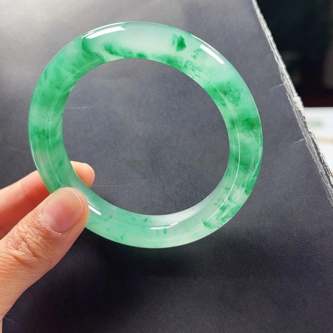 石英质玉未镶嵌手镯