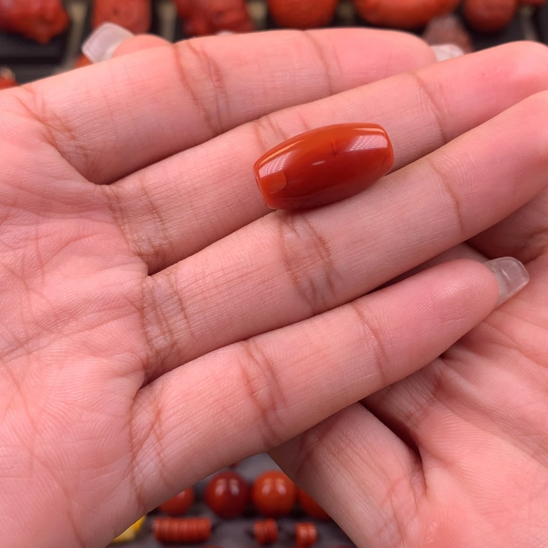 南红玛瑙未镶嵌桶珠11