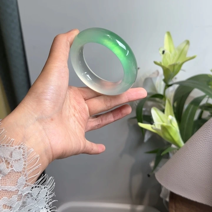 玉用****7时尚冰飘花手镯216