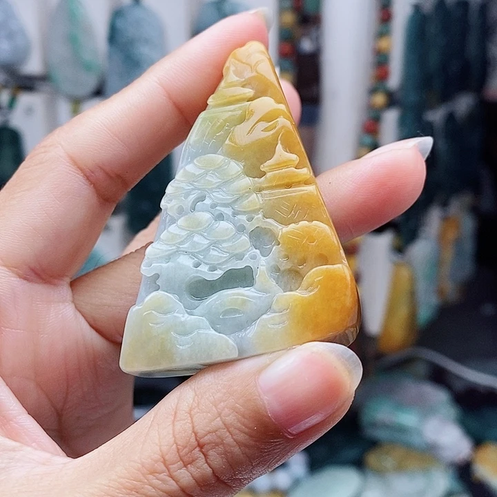 翡翠未镶嵌颈饰翡翠