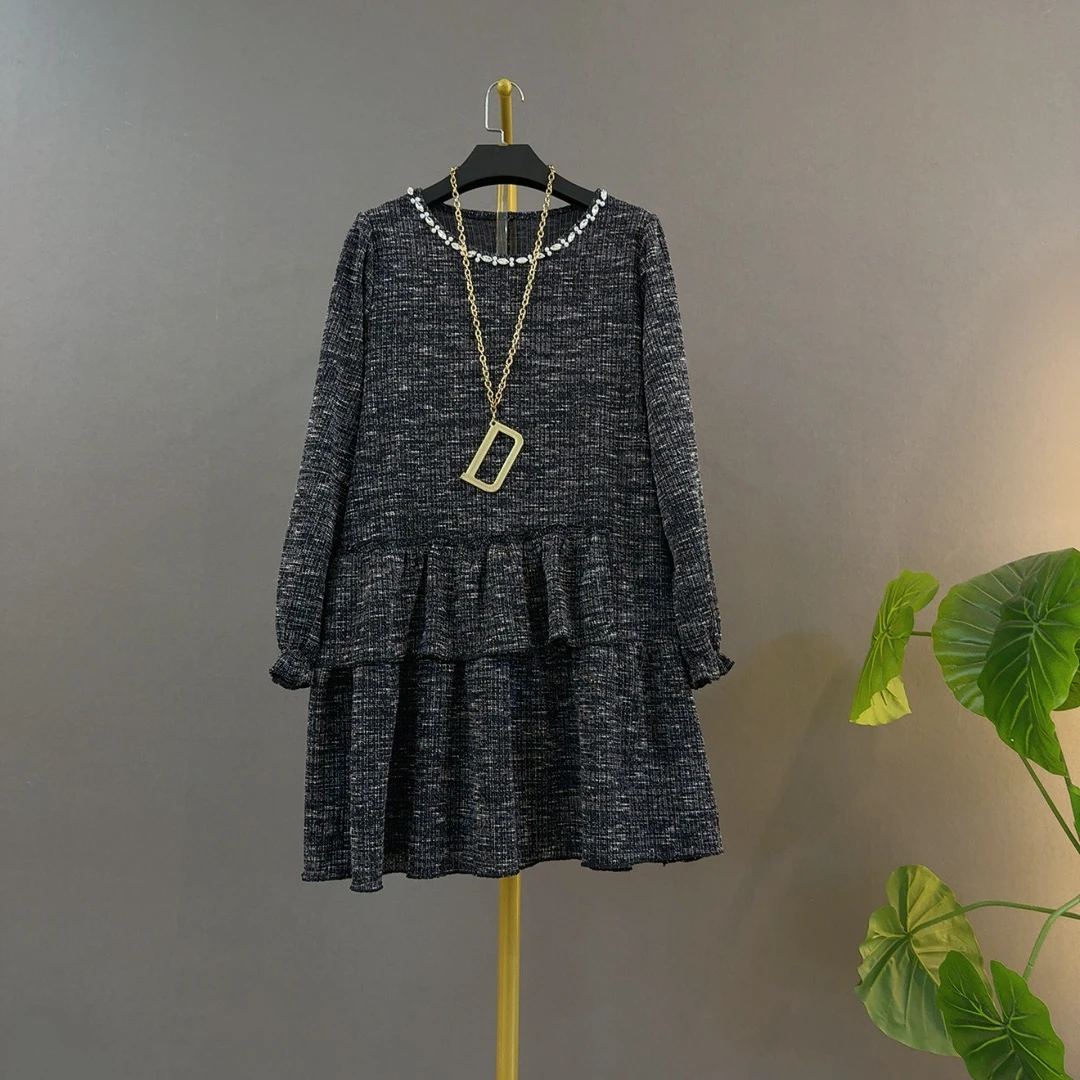 欧货新款时尚圆领钉珠针织长袖洋气显瘦遮肉苹果型身材大码连衣裙