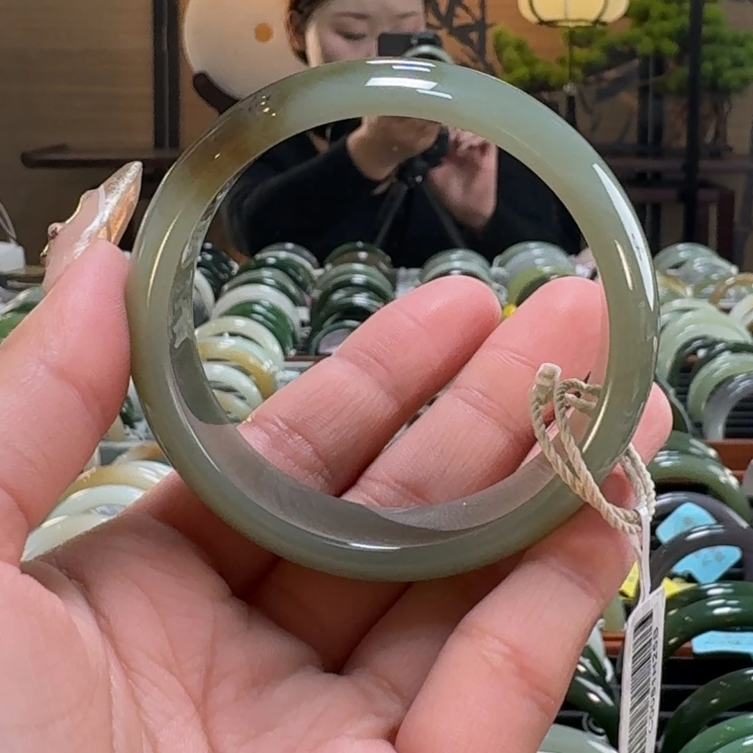 和田玉未镶嵌手镯C0081-52