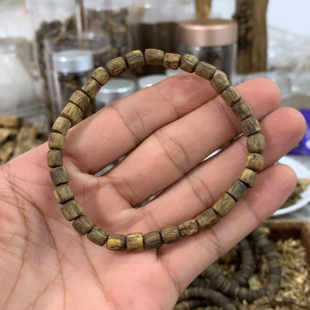 沉香碎屑沉香0.5桶珠3克+