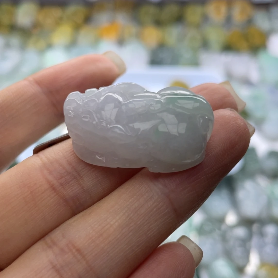 颈饰未镶嵌翡翠貔貅