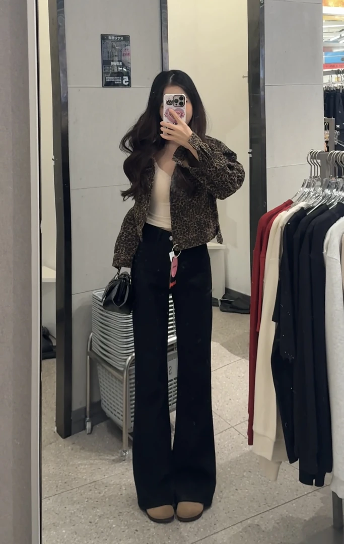 黑色不贴腿微喇牛仔裤女春季新款高腰无弹宽松显瘦百搭喇叭拖地裤