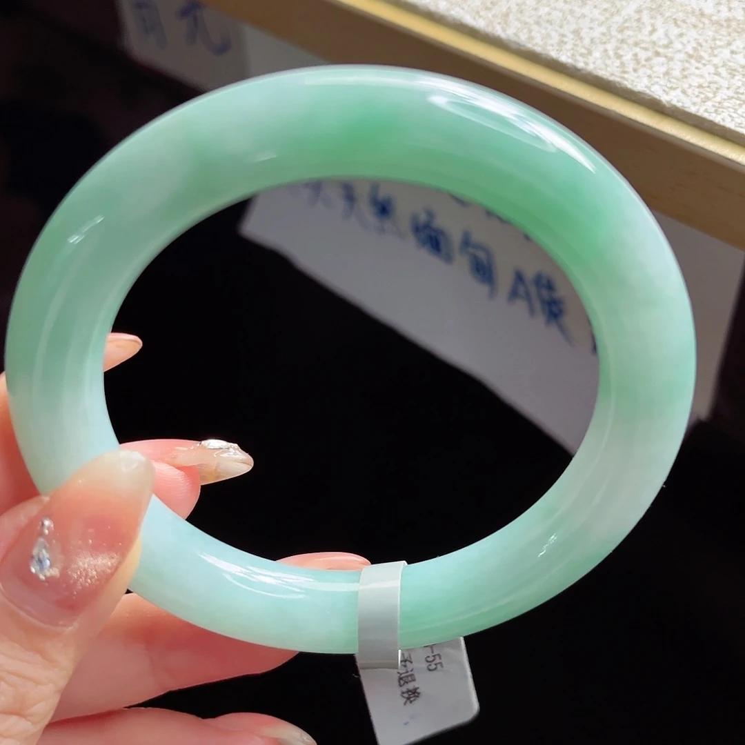 翡翠未镶嵌手镯手镯