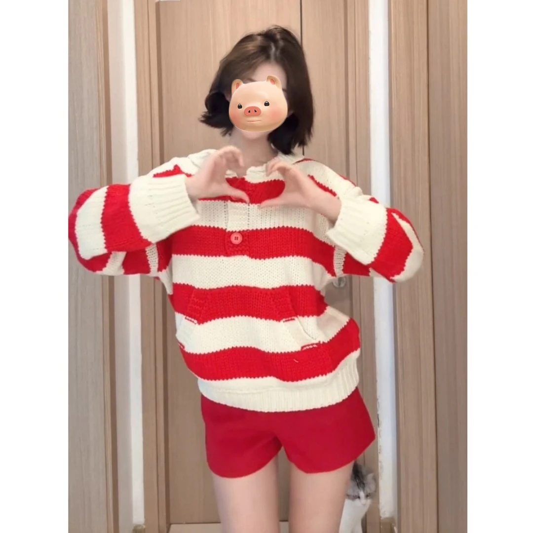 本命年新年战袍红色条纹法式翻领毛衣女秋冬加厚慵懒风针织衫上衣