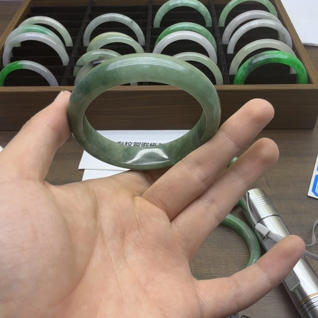 未镶嵌手镯翡翠C33