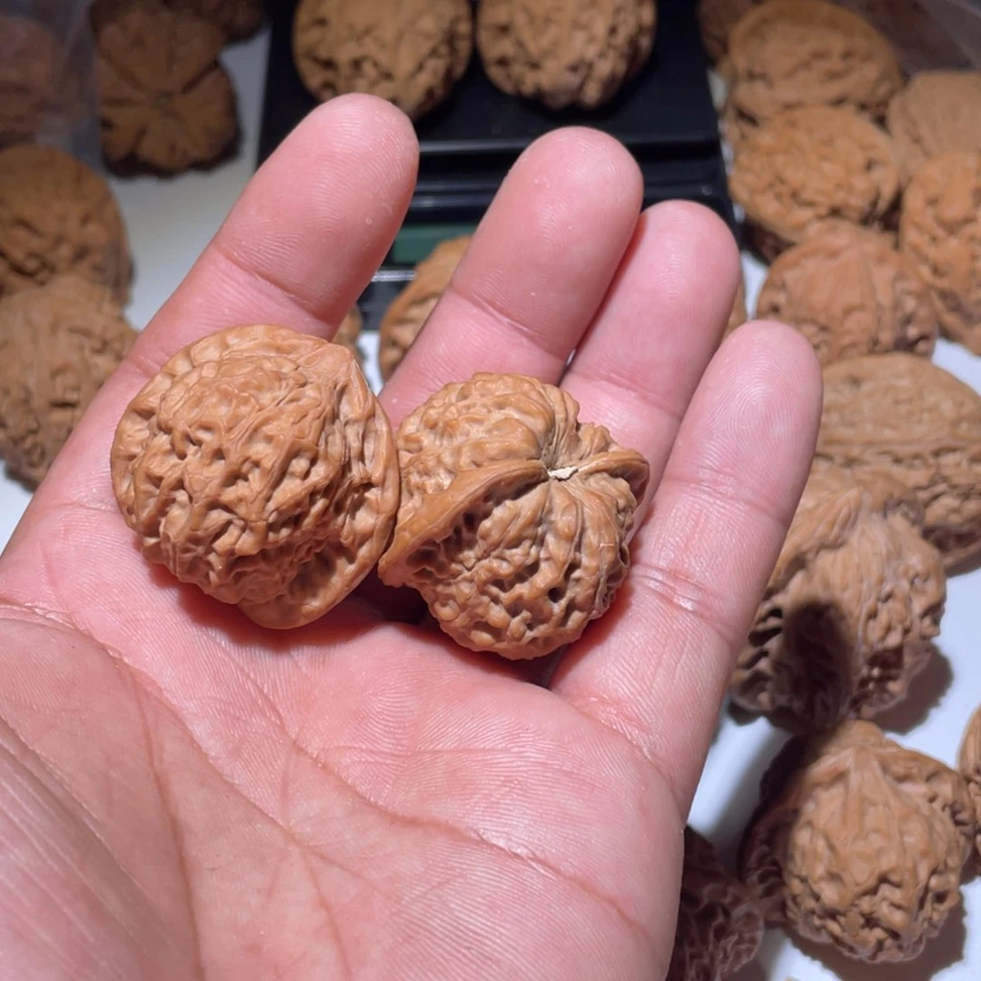 文玩核桃吊坠像*.龙公子