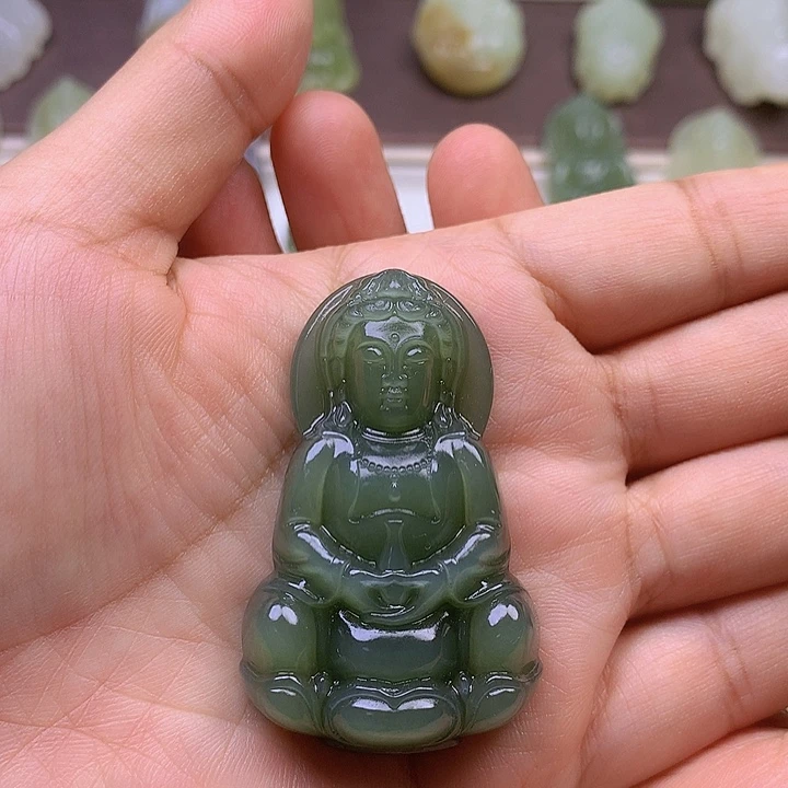 颈饰未镶嵌和田玉