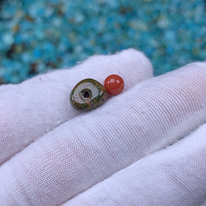 南红玛瑙未镶嵌珠宝奇石